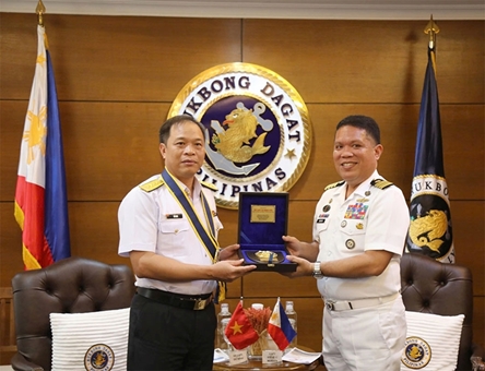 VPN delegation pays courtesy call on leaders of Philippine Fleet Training and Doctrines Center